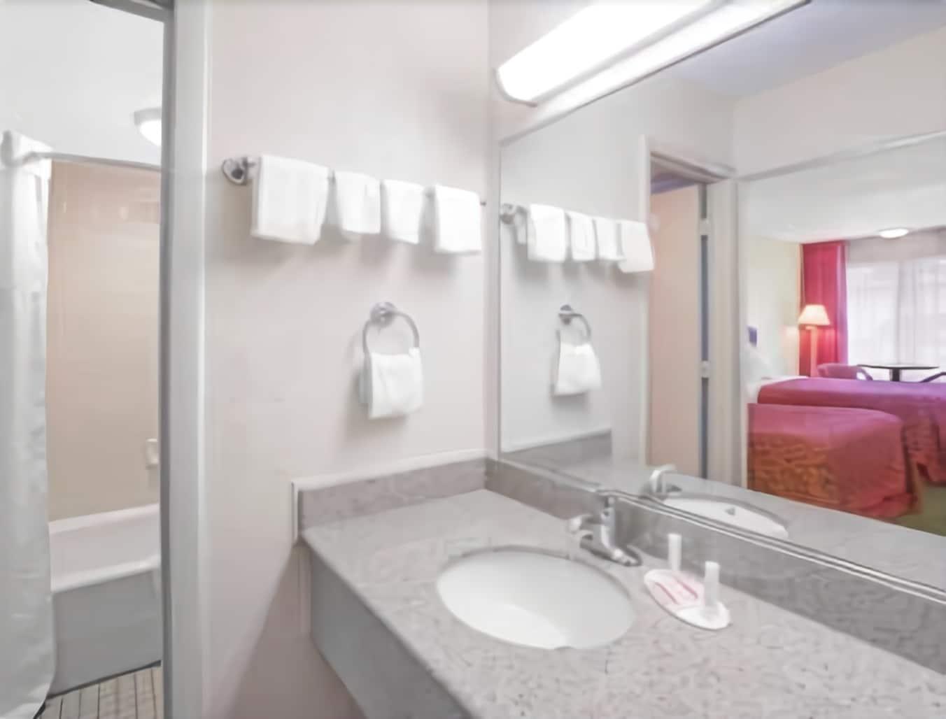 Days Inn By Wyndham Wilmington / University Εξωτερικό φωτογραφία